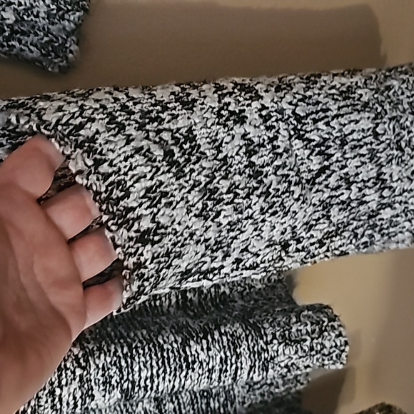 Woman's Knitwear Caradigan - Picture 2 of 4